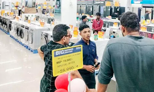 കളംപിടിച്ച് ഗൃഹോപകരണ വിൽപന കളംപിടിച്ച് ഗൃഹോപകരണ വിൽപന