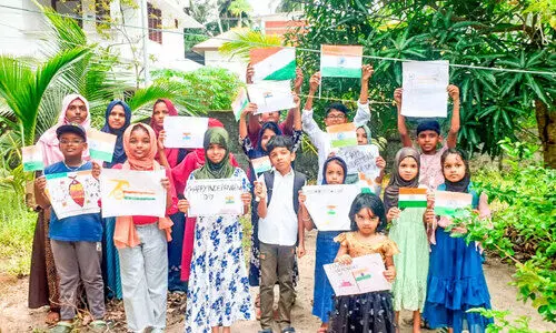 വൈ​വി​ധ്യ​മാ​ർ​ന്ന പ​രി​പാ​ടി​ക​ളു​മാ​യി നാ​ടെ​ങ്ങും സ്വാ​ത​ന്ത്ര്യ ദി​നാ​ഘോ​ഷം