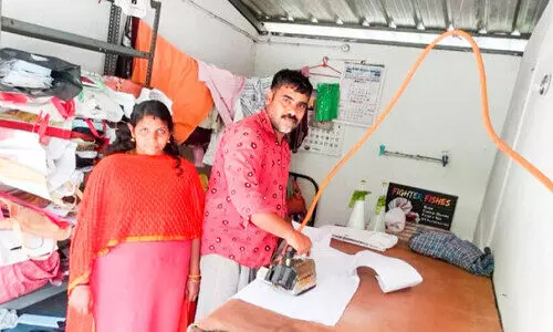 2018ലെ ഉരുൾപൊട്ടൽ: മണിക്കും ഭാര്യക്കും നടുക്കുന്ന ഓർമ 2018ലെ ഉരുൾപൊട്ടൽ: മണിക്കും ഭാര്യക്കും നടുക്കുന്ന ഓർമ