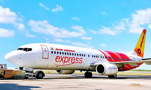 എ​യ​ർ ഇ​ന്ത്യ എ​ക്സ്പ്ര​സ് വി​മാ​നം 13 മ​ണി​ക്കൂ​ർ വൈ​കി; ഷാ​ർ​ജ-​ക​ണ്ണൂ​ർ വി​മാ​ന​മാ​ണ്​ യാ​ത്ര​ക്കാ​രെ വ​ല​ച്ച​ത്​