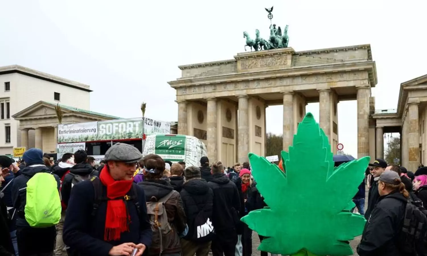 കഞ്ചാവ് ഉപയോഗം നിയമവിധേയമാക്കി ജർമനി; ജനങ്ങൾക്ക് കഞ്ചാവ് ചെടി വളർത്താനും അനുവാദം