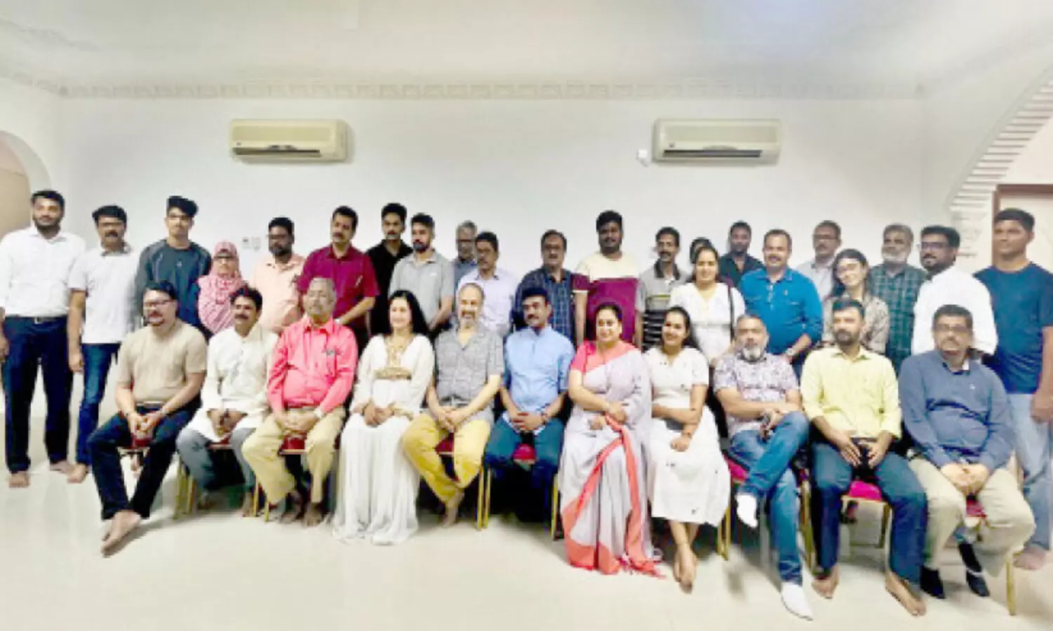 ‘അ​ന​ക്ക് എ​ന്തി​ന്റെ കേ​ടാ’  അ​ഭി​നേ​താ​ക്ക​ൾ​ക്ക് സ്വീ​ക​ര​ണം ന​ൽ​കി