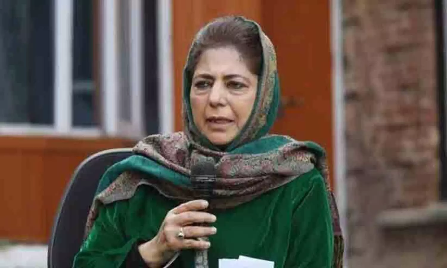 സാധാരണക്കാർ പരസ്പരം തോക്കെടുത്ത് കൊല്ലാനിറങ്ങുന്നു; ഇന്ത്യ സിറിയക്കും പാകിസ്താനും സമാനമായെന്ന് മെഹ്ബൂബ മുഫ്തി