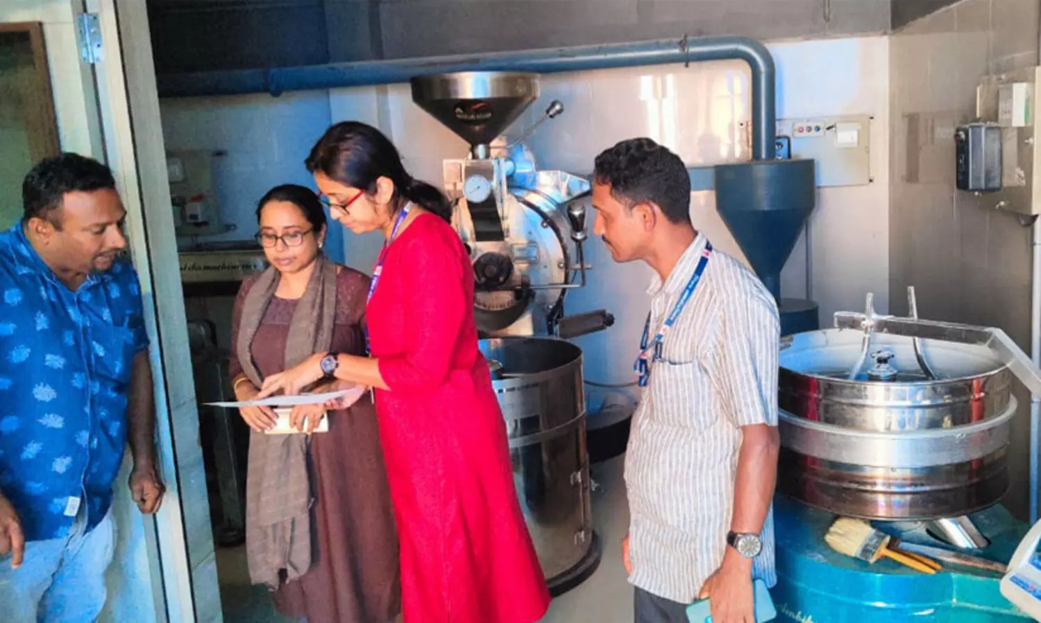 അരിപ്പൊടി നിർമാണ യൂനിറ്റുകളില്‍ മിന്നല്‍ പരിശോധന: രണ്ട് സ്ഥാപനങ്ങളുടെ പ്രവര്‍ത്തനം നിര്‍ത്തിവെപ്പിച്ചു