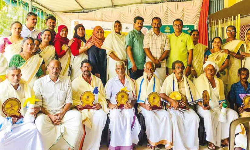 പൊന്നിൻ ചിങ്ങത്തെ വ​രവേറ്റ്...