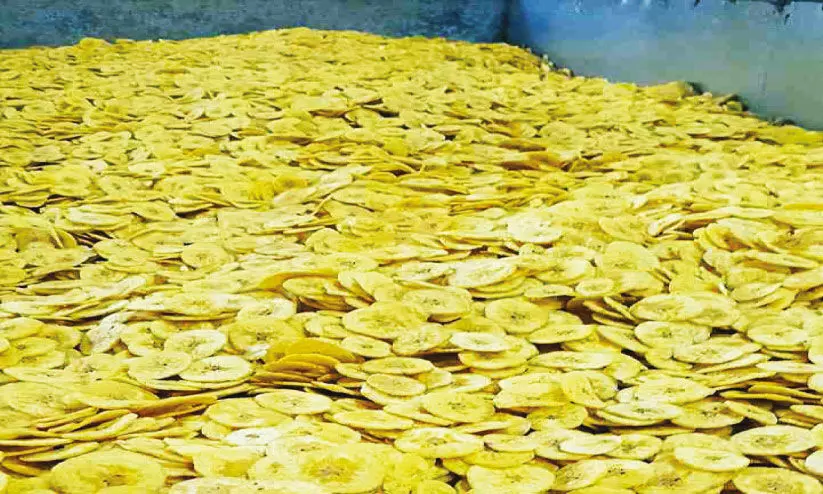 ചൂ​ടോ​ടെ ആ​ല​ത്തൂ​ർ ചി​പ്സ്