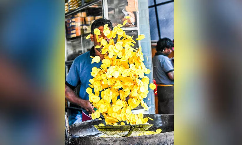 ഓണമെത്തുന്നു; കായവറുത്തതിന്   വൻ ഡിമാൻഡ്