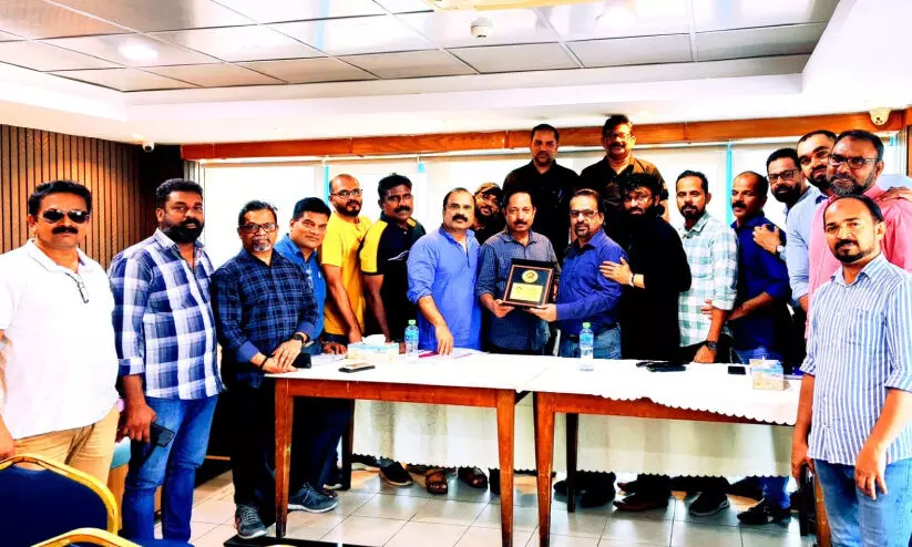 പ്രഭാകരൻ പുറക്കാടിന് യാത്രയയപ്പ് പ്രഭാകരൻ പുറക്കാടിന് യാത്രയയപ്പ്