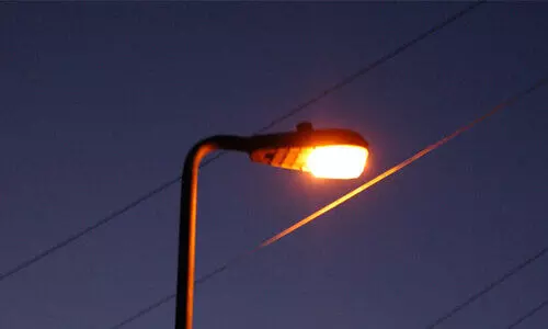 വഴിവിളക്കുകൾ കണ്ണടച്ചു; പ്രതിഷേധവുമായി കൗൺസിലർമാർ