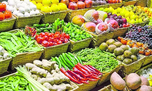 ഓണവിപണി; വ്യാ​പാ​ര സ്ഥാ​പ​ന​ങ്ങ​ളി​ൽ പ​രി​ശോ​ധ​ന​ തു​ട​ങ്ങി