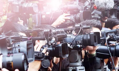 ഇവിടെ വസ്തുതകൾ സ്വയം സംസാരിക്കുന്നു