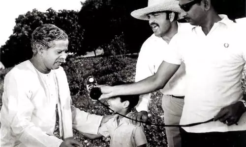 സംഗമം സംഗമം ത്രിവേണീ സംഗമം -69