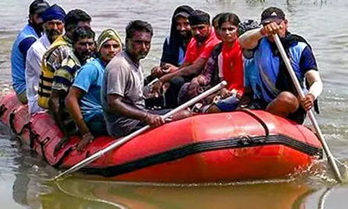 പഞ്ചാബിലെ ഗുർദാസ്പൂരിൽ 38 ഗ്രാമങ്ങൾ കൂടി വെള്ളപ്പൊക്കത്തിൽ; 30,000 പേരെ മാറ്റിപ്പാർപ്പിച്ചു