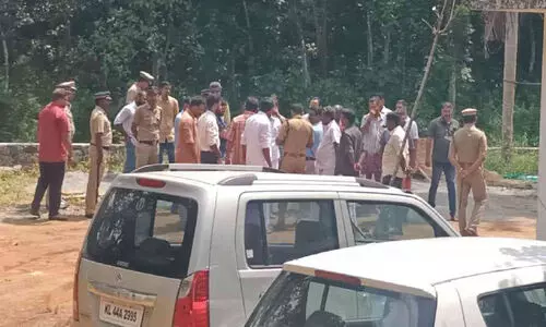 മാത്യു കുഴൽനാടന്‍റെ തറവാട്​ സ്ഥലം അളന്നു