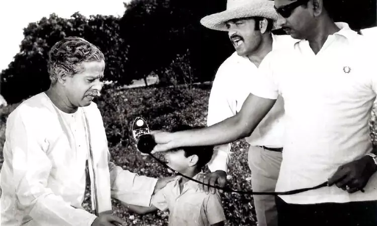 സംഗമം സംഗമം ത്രിവേണീ സംഗമം -69