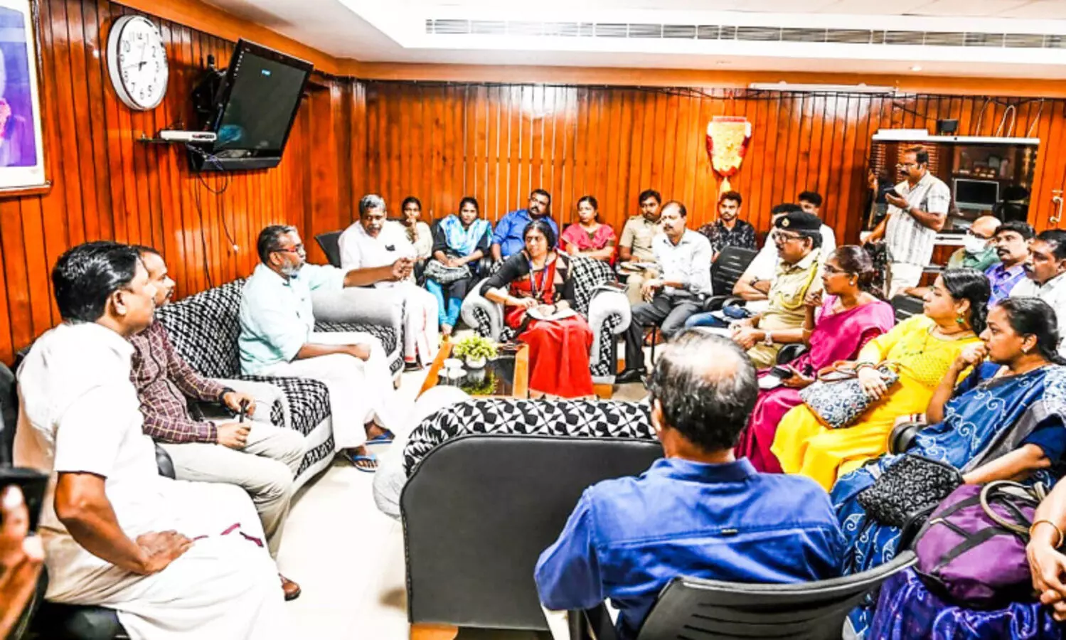 അരൂർ-തുറവൂർ ഉയരപ്പാത: ഗതാഗത തടസം ഒഴിവാക്കി നിർമാണം