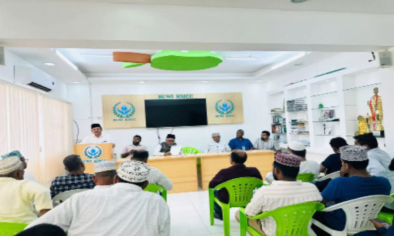 അ​ബ്ബാ​സ​ലി ത​ങ്ങ​ൾ​ക്ക്  കെ.​എം.​സി.​സി സ്വീ​ക​ര​ണം