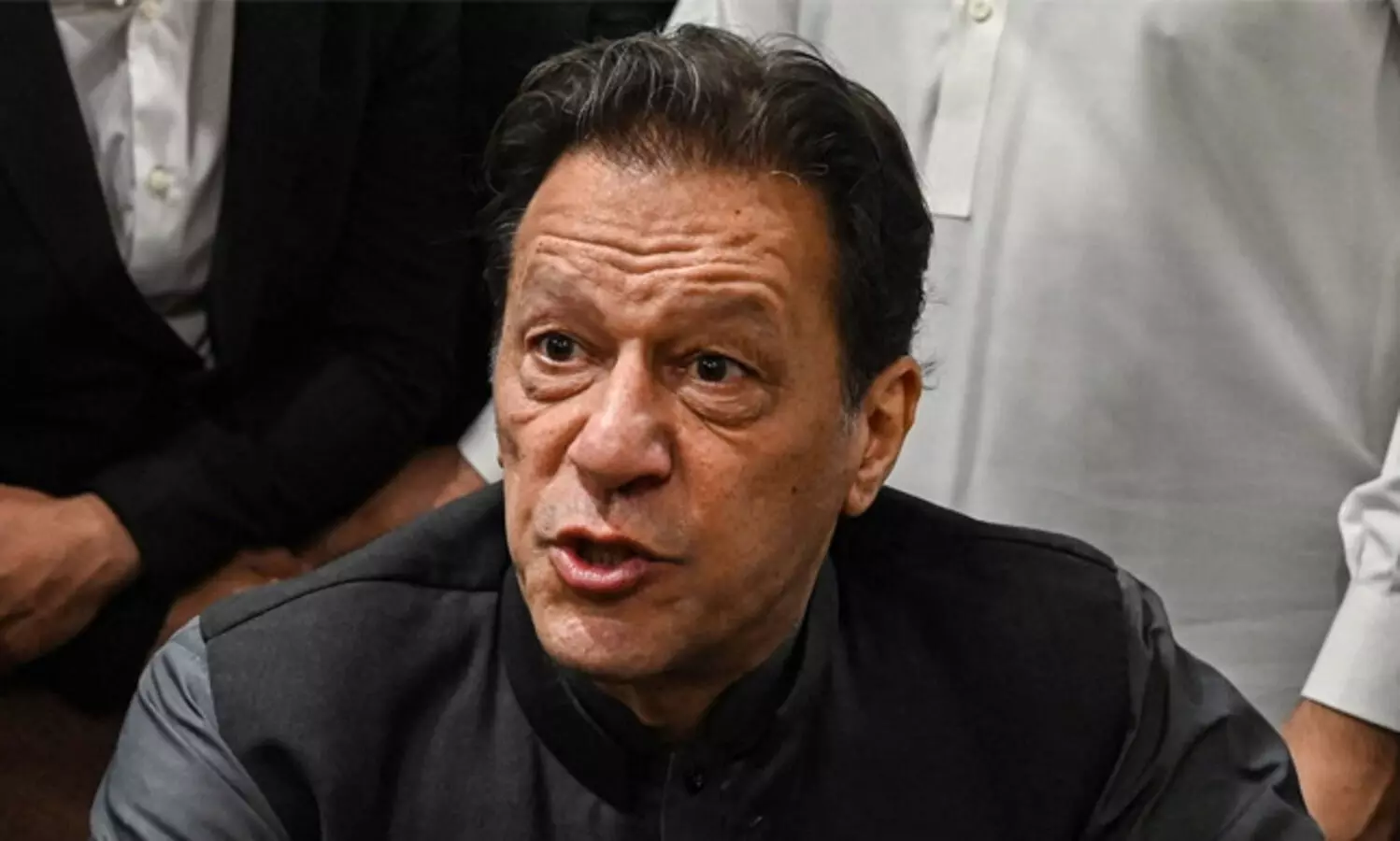 ഇമ്രാൻ ഖാനെ ജയിലിൽ വിഷം കൊടുത്ത് കൊലപ്പെടുത്താൻ സാധ്യതയെന്ന് ഭാര്യ ബുഷ്‌റ ബീവി