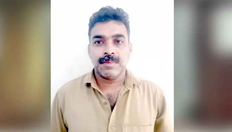 പൊ​ലീ​സ് ഉ​ദ്യോ​ഗ​സ്ഥ​രെ ആ​ക്ര​മി​ച്ച യു​വാ​വ് പി​ടി​യി​ൽ