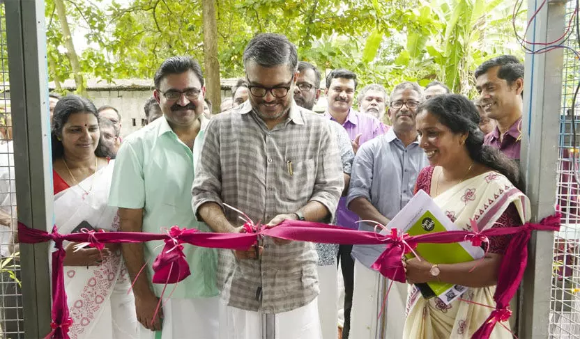 ഇടപ്പള്ളി വടക്കുംഭാഗം 36 മോഡല് കേരളം അനുകരിക്കണമെന്ന് എം.ബി രാജേഷ് ഇടപ്പള്ളി വടക്കുംഭാഗം 36 മോഡല് കേരളം അനുകരിക്കണമെന്ന് എം.ബി രാജേഷ്