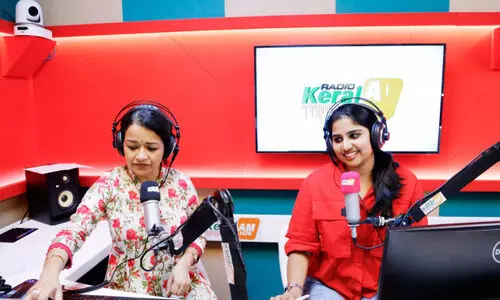 റേ​ഡി​യോ കേ​ര​ളം ഒ​ന്നാം വാ​ർ​ഷി​കം ആ​ഘോ​ഷി​ച്ചു