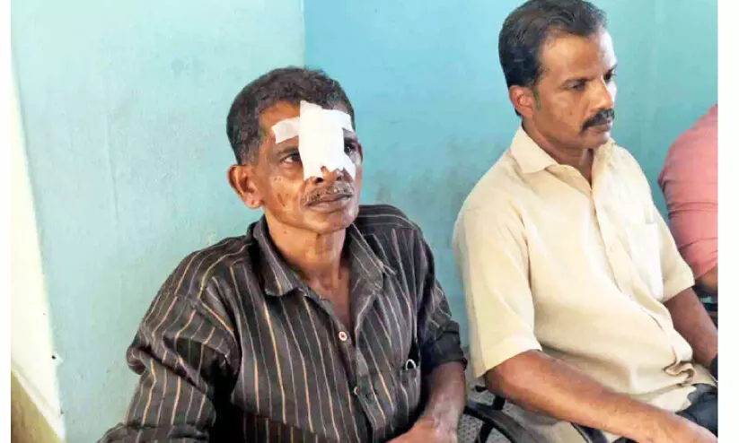 അഴിയൂരിൽ കെ.എസ്.ആർ.ടി.സിയും സ്വകാര്യ ബസും കൂട്ടിയിടിച്ച് 30 പേർക്ക് പരിക്ക് അഴിയൂരിൽ കെ.എസ്.ആർ.ടി.സിയും സ്വകാര്യ ബസും കൂട്ടിയിടിച്ച് 30 പേർക്ക് പരിക്ക്