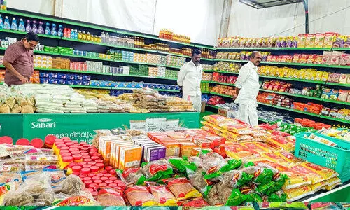 ഓണമിങ്ങെത്തി; വരവേൽക്കാൻ നാട്​