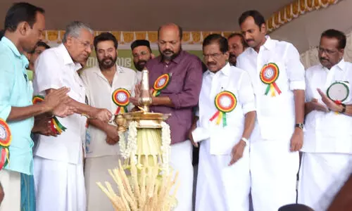 അത്തച്ചമയത്തിന്റെ മതസൗഹാര്‍ദ വെളിച്ചം എല്ലാ ദിക്കിലും പടരണമെന്ന് മുഖ്യമന്ത്രി