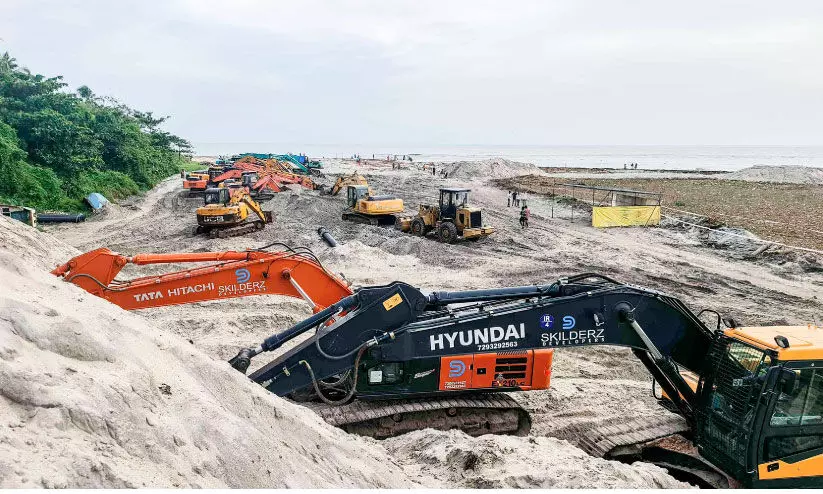 മാസപ്പടി വിവാദം; തീരത്തെ കരിമണലിന്   വീണ്ടും ചൂട്