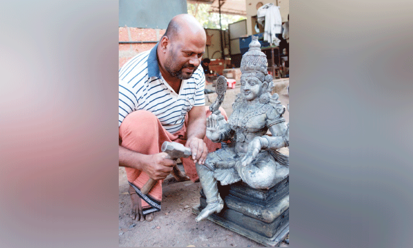 Kunjimangalam-bronze art