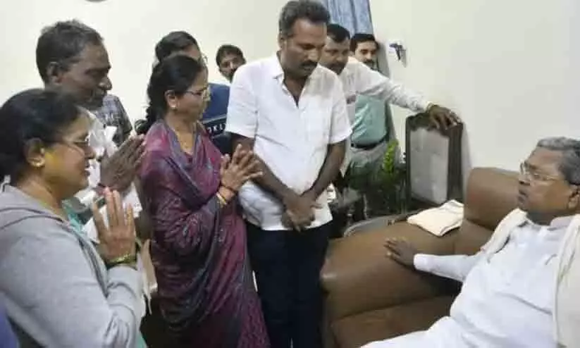 യു.എസിൽ ഭാര്യയെയും മകനെയും കൊലപ്പെടുത്തിയ ശേഷം ആത്മഹത്യ: മൃതദേഹങ്ങൾ നാട്ടിലെത്തിക്കാൻ മുഖ്യമന്ത്രിയുടെ സഹായം യു.എസിൽ ഭാര്യയെയും മകനെയും കൊലപ്പെടുത്തിയ ശേഷം ആത്മഹത്യ: മൃതദേഹങ്ങൾ നാട്ടിലെത്തിക്കാൻ മുഖ്യമന്ത്രിയുടെ സഹായം