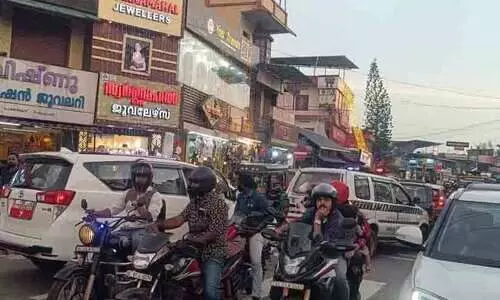 Transport Minister Stuck in traffic jam for Hours