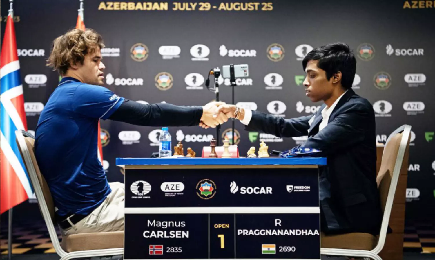 ചെസ് ലോകകപ്പ് ഫൈനൽ; പ്രഗ്നാനന്ദ-കാൾസൻ ആദ്യ ഗെയിം സമനിലയിൽ