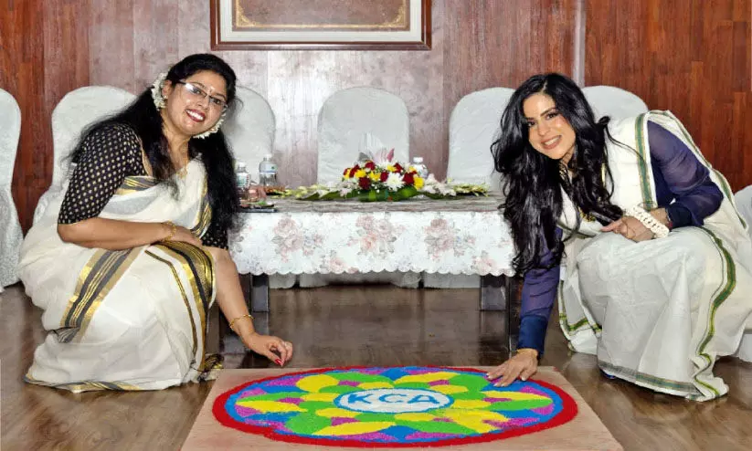 കെ.സി.എ ഓണാഘോഷം: ഓണപ്പുടവ ധരിച്ച് ബഹ്റൈനി ഉന്നത ഉദ്യോഗസ്ഥയും കെ.സി.എ ഓണാഘോഷം: ഓണപ്പുടവ ധരിച്ച് ബഹ്റൈനി ഉന്നത ഉദ്യോഗസ്ഥയും