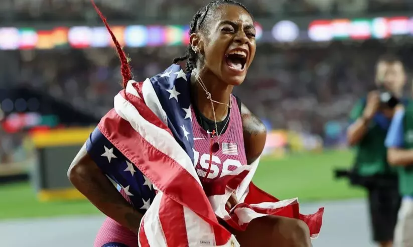 വേഗറാണിയായി ഷാകാരി റിച്ചാഡ്സൻ; സ്വർണമണിഞ്ഞത് ചാമ്പ്യൻഷിപ് റെക്കോഡോടെ വേഗറാണിയായി ഷാകാരി റിച്ചാഡ്സൻ; സ്വർണമണിഞ്ഞത് ചാമ്പ്യൻഷിപ് റെക്കോഡോടെ