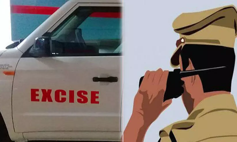 എക്സൈസ് സംഘത്തെ മർദിച്ച സംഭവം: പൊലീസുകാരനെതിരെ കേസെടുത്തു എക്സൈസ് സംഘത്തെ മർദിച്ച സംഭവം: പൊലീസുകാരനെതിരെ കേസെടുത്തു