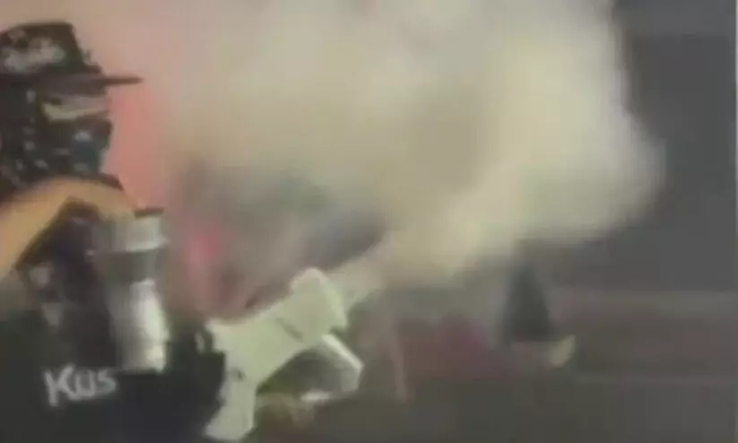 ഫോഗിങ് മെഷീനിലൂടെ കഞ്ചാവ് പുകയടിച്ച യുവാവ് പിടിയിൽ ഫോഗിങ് മെഷീനിലൂടെ കഞ്ചാവ് പുകയടിച്ച യുവാവ് പിടിയിൽ