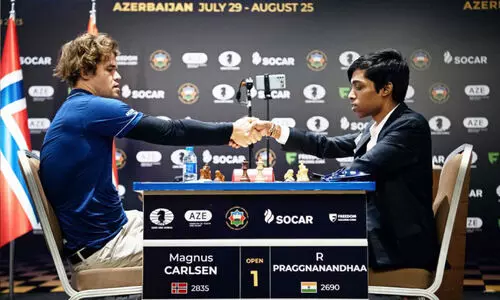 ചെസ് ലോകകപ്പ് ഫൈനൽ; പ്രഗ്നാനന്ദ-കാൾസൻ ആദ്യ ഗെയിം സമനിലയിൽ