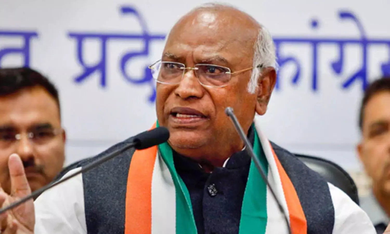 ദേശീയ തൊഴിലുറപ്പ് പദ്ധതി തുക വെട്ടിക്കുറച്ചതിനെതിരെ  മല്ലികാർജുൻ ഖാർഗെ