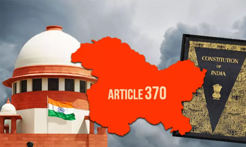 370ാം അനുച്ഛേദം താൽക്കാലികം; ജമ്മു കശ്മീരും മണിപ്പൂരും താരതമ്യമില്ല -സുപ്രീംകോടതി 370ാം അനുച്ഛേദം താൽക്കാലികം; ജമ്മു കശ്മീരും മണിപ്പൂരും താരതമ്യമില്ല -സുപ്രീംകോടതി