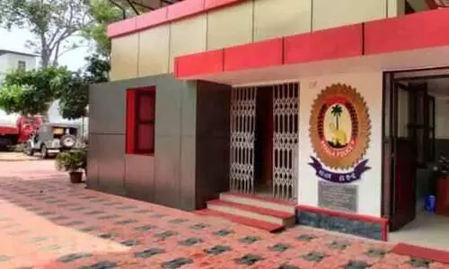 10 വയസ്സുകാരിയെ പണം നൽകി തട്ടിക്കൊണ്ടുപോകാൻ ശ്രമിച്ച ഇതരസംസ്ഥാന തൊഴിലാളി പിടിയിൽ; പെൺകുട്ടി രക്ഷപ്പെട്ടത് തലനാരിഴക്ക്