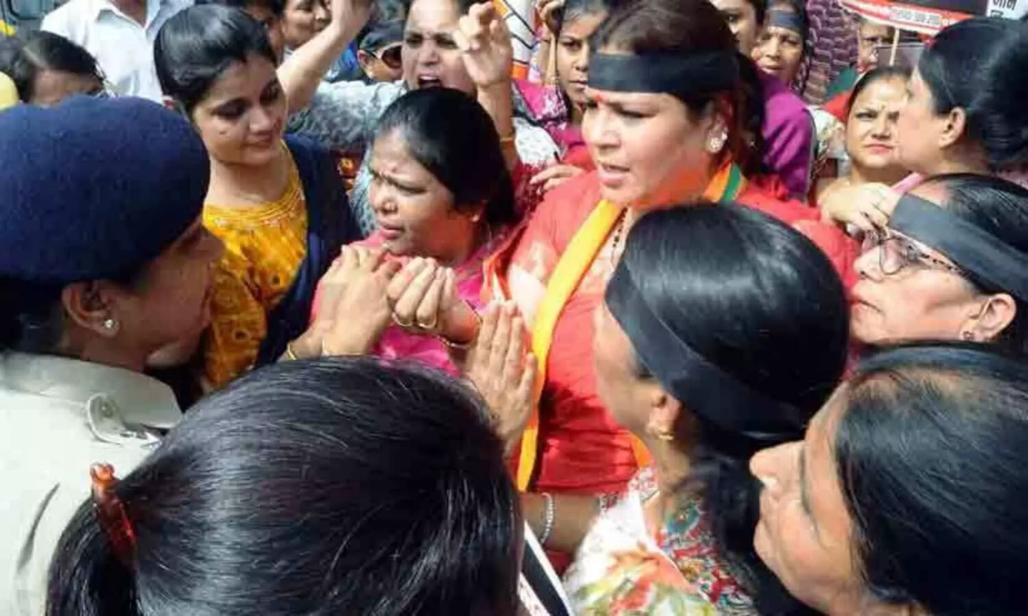 bjp-targeting women voters