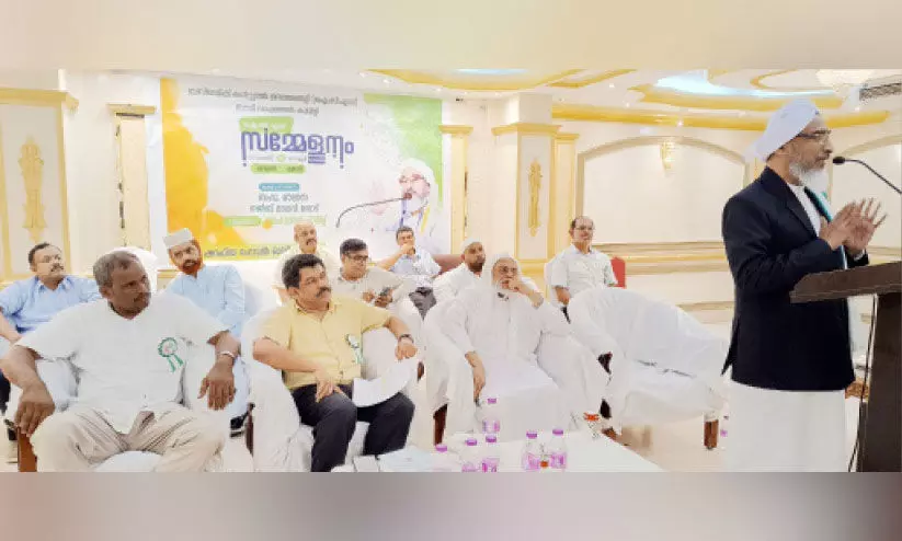 രാജ്യത്തിന്റെ ബഹുസ്വരത തകർക്കുന്ന നടപടിക്കെതിരെ ഒന്നിക്കണം -എ. നജീബ് മൗലവി മമ്പാട് രാജ്യത്തിന്റെ ബഹുസ്വരത തകർക്കുന്ന നടപടിക്കെതിരെ ഒന്നിക്കണം -എ. നജീബ് മൗലവി മമ്പാട്