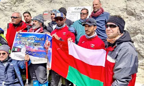 സൈ​നി​ക പ​ർ​വ​താ​രോ​ഹ​ക​ർ ദ​മാ​വ​ന്ദ്​​ കൊ​ടു​മു​ടി കീ​ഴ​ട​ക്കി