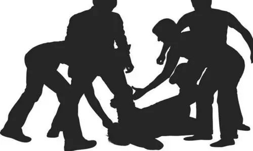 സഹപാഠികളായ പെൺകുട്ടികളോട് സംസാരിച്ച വിദ്യാർഥിക്ക് നേരെ സദാചാര ആക്രമണം; നാലു പേർ അറസ്റ്റിൽ