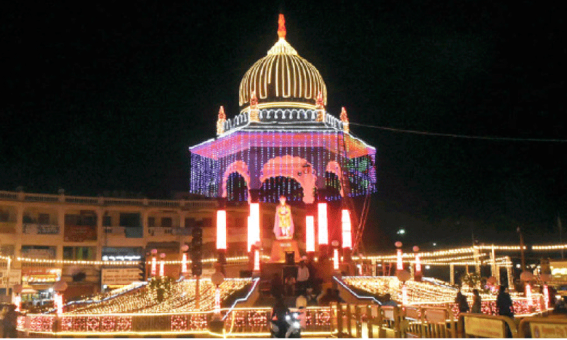 ദ​സ​റ: മൈ​സൂ​രു​വി​ൽ 135 കി​ലോ​മീ​റ്റ​ർ റോ​ഡ് പ്ര​കാ​ശ​പൂ​രി​ത​മാ​ക്കും