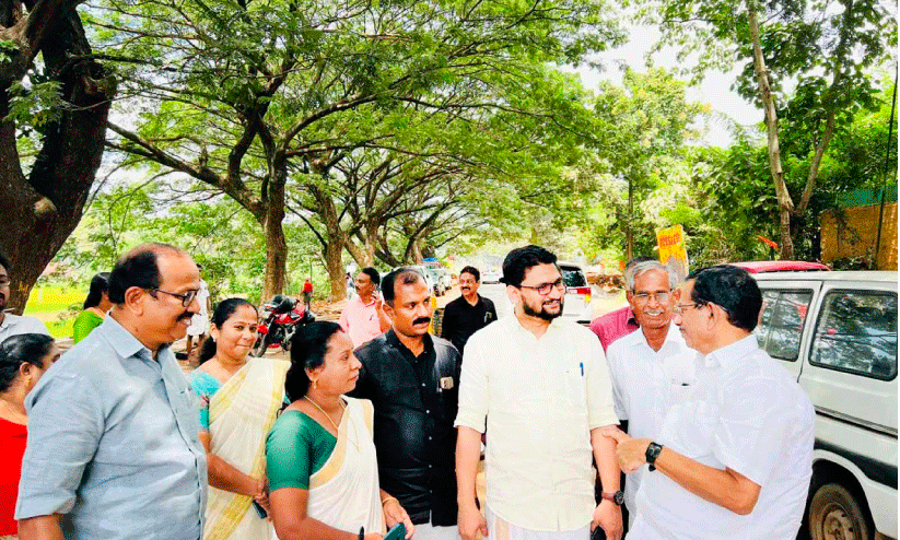 നിള ആശുപത്രി-ഐ.പി.ടി റോഡ് പ്രവൃത്തി പുരോഗതിയിൽ നിള ആശുപത്രി-ഐ.പി.ടി റോഡ് പ്രവൃത്തി പുരോഗതിയിൽ