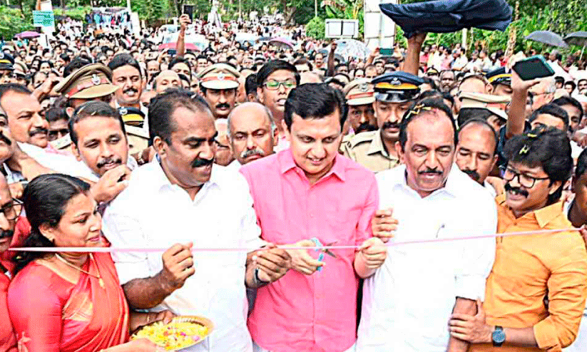 പാലങ്ങള് ദീപാലംകൃതമാക്കും -മന്ത്രി മുഹമ്മദ് റിയാസ് പാലങ്ങള് ദീപാലംകൃതമാക്കും -മന്ത്രി മുഹമ്മദ് റിയാസ്