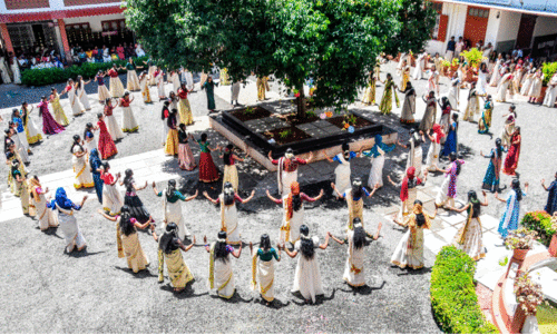 വോട്ടര്‍ പട്ടികയില്‍ യുവ വോട്ടര്‍മാരുടെ സാന്നിധ്യം വർധിപ്പിക്കാൻ കോളജില്‍ മെഗാ തിരുവാതിര