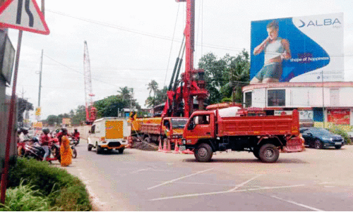 മേൽപാത നിർമാണ സ്ഥലത്തുനിന്ന് അനധികൃതമായി മണൽ കടത്തുന്നതായി പരാതി